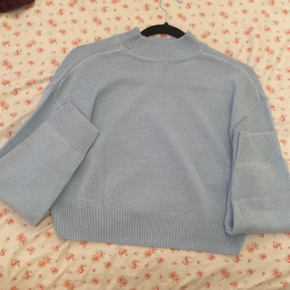 H&M blue sweater — soft and perfect for winter - Picture 1 of 1